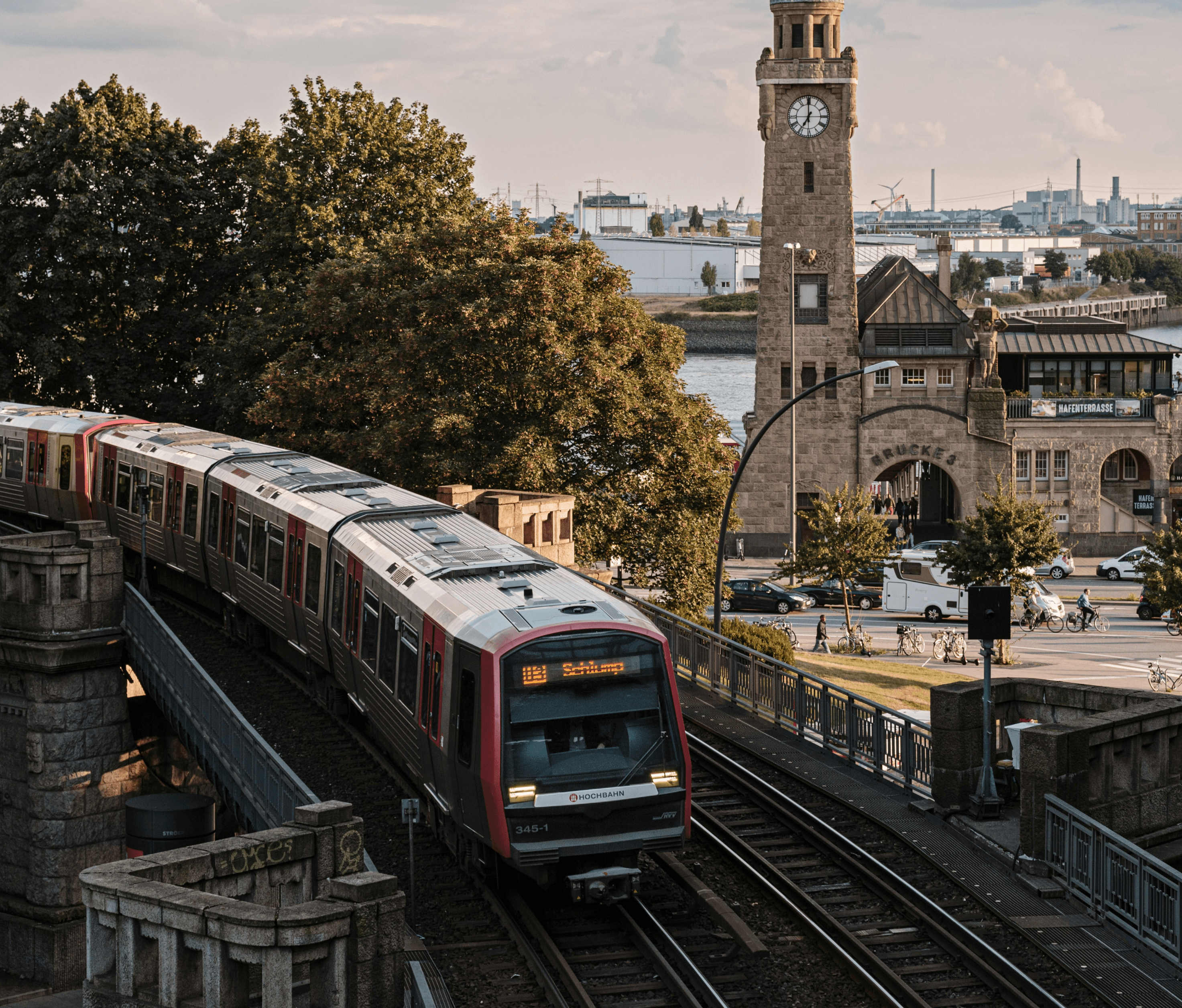 Symbolbild: Die U3 an den Landungsbrücken